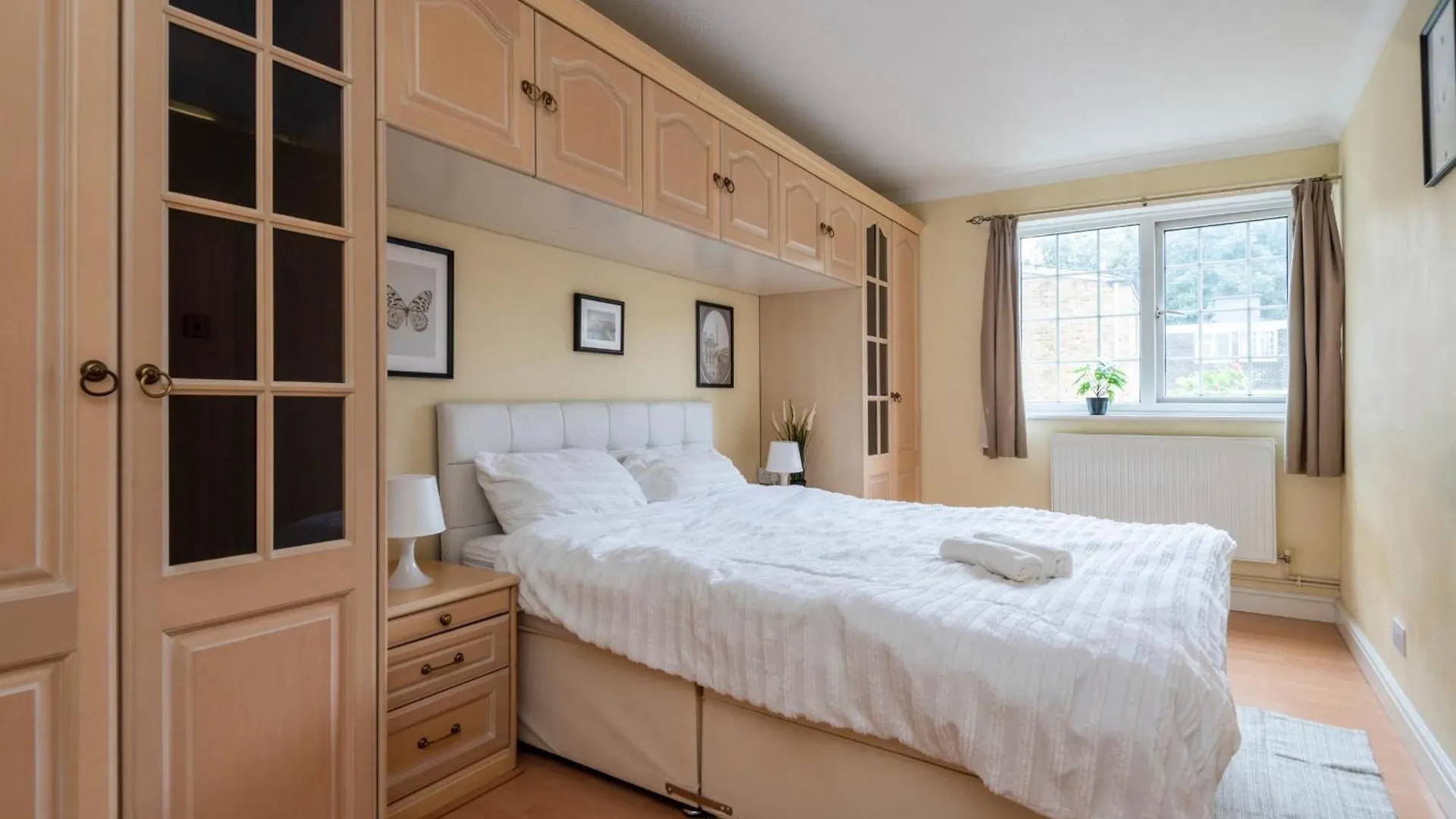 度假居 Spacious 3 Bedroom Whitechapel City Home - 9 Mins From Tower Bridge With Free Parking & Garden 伦敦