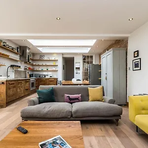 Stunning 3bd Flat Shoreditch With Hidden Garden London