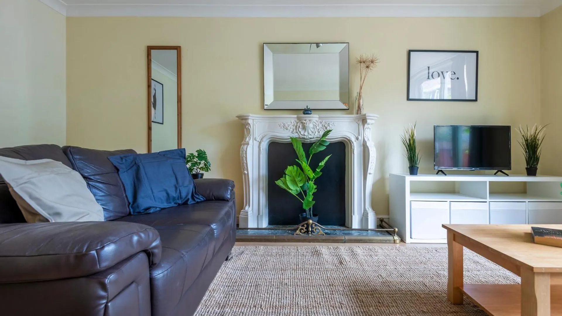 Holiday home Spacious 3 Bedroom Whitechapel City Home - 9 Mins From Tower Bridge With Free Parking & Garden London United Kingdom