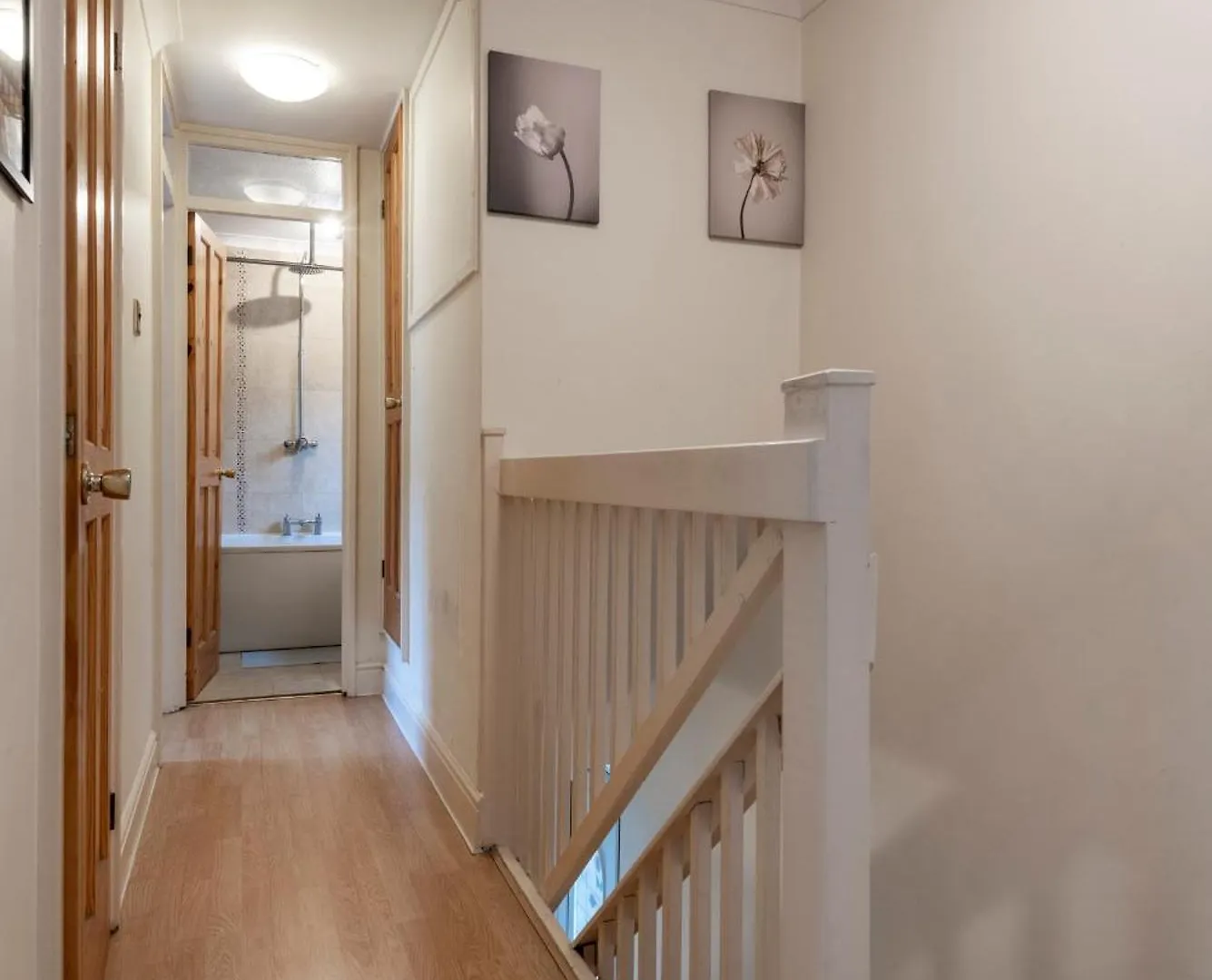 Spacious 3 Bedroom Whitechapel City Home - 9 Mins From Tower Bridge With Free Parking & Garden London