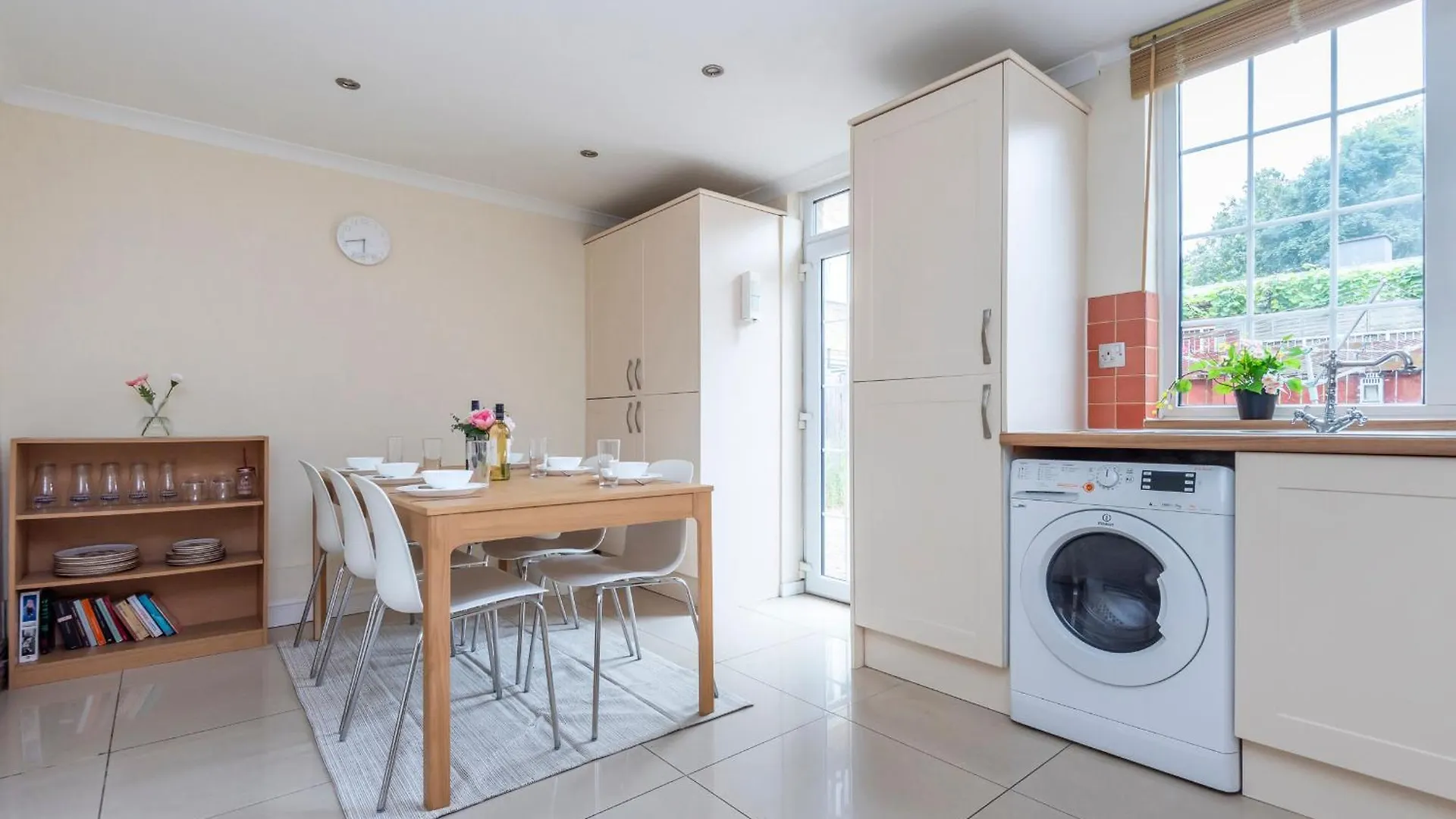 Holiday home Spacious 3 Bedroom Whitechapel City Home - 9 Mins From Tower Bridge With Free Parking & Garden London United Kingdom